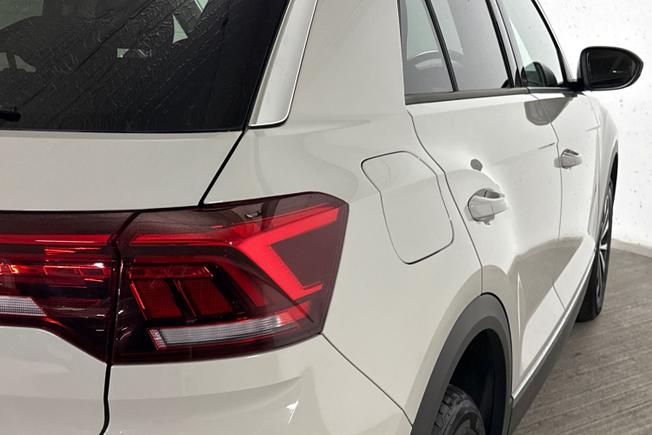 VOLKSWAGEN T-Roc Photo 37