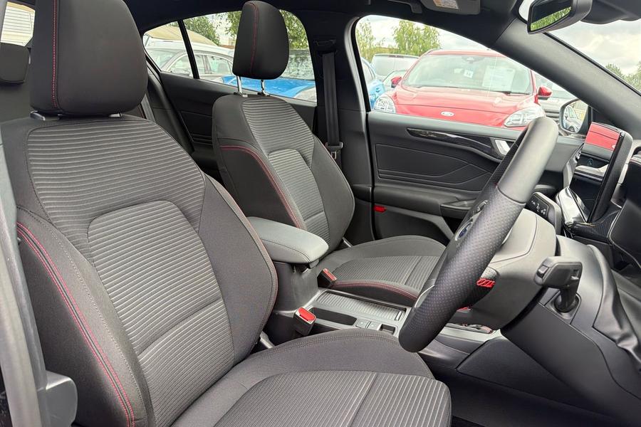 Ford FOCUS Photo autoimg-0e0d3bee7be5341ee71fb2c535a76e409d19ac31.jpg