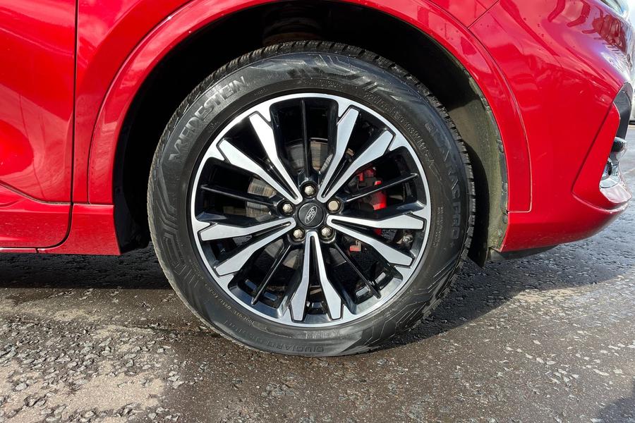 Ford Kuga Photo autoimg-0e0e162bec0d25d71cf0212732334e107da36dfe.jpg