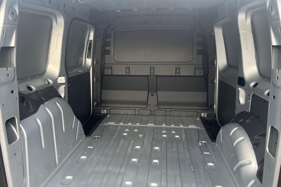 Used FORD TRANSIT CONNECT HS25CHD 18