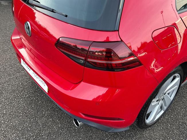 VOLKSWAGEN Golf Photo 22