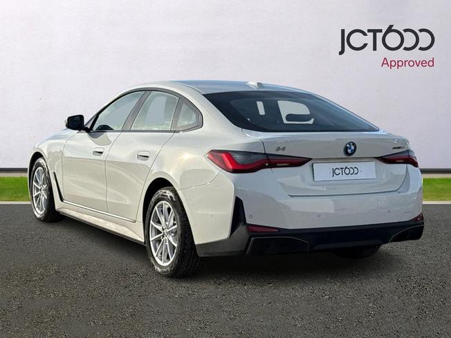 BMW I4 Photo 3