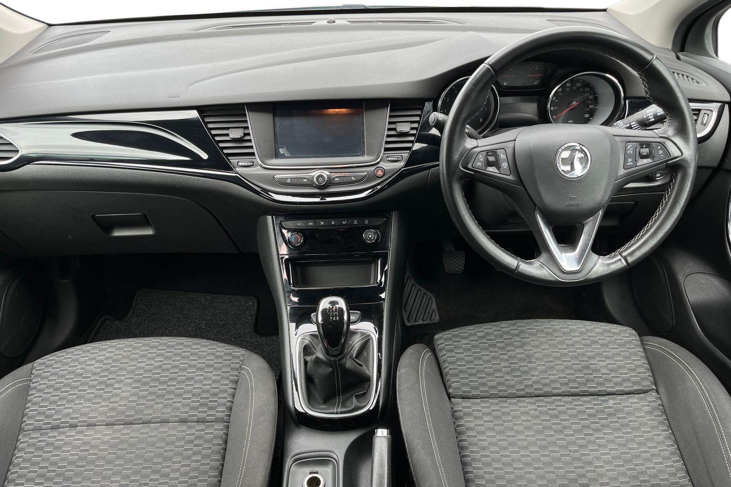 Vauxhall ASTRA Photo 9