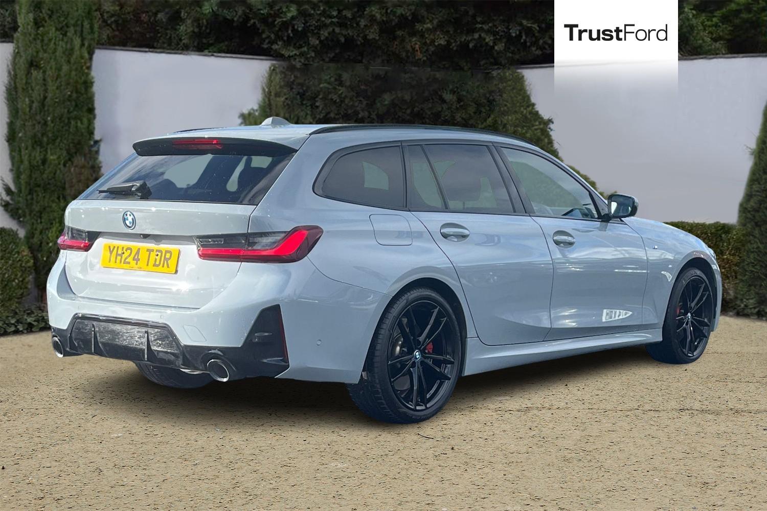BMW 3 Series Photo 3