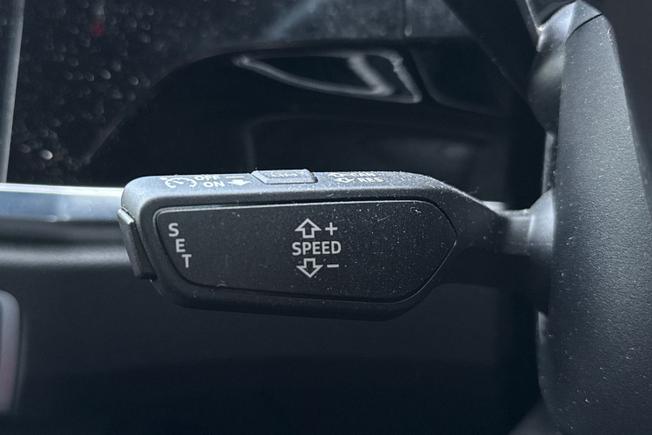 AUDI Q3 Photo 37