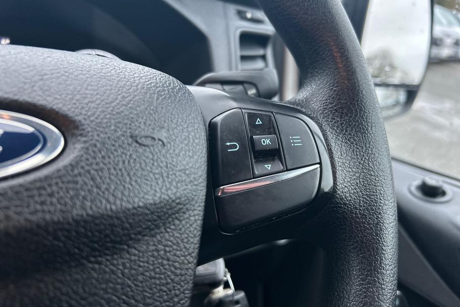 Used Ford TRANSIT CUSTOM YT19CSR 39