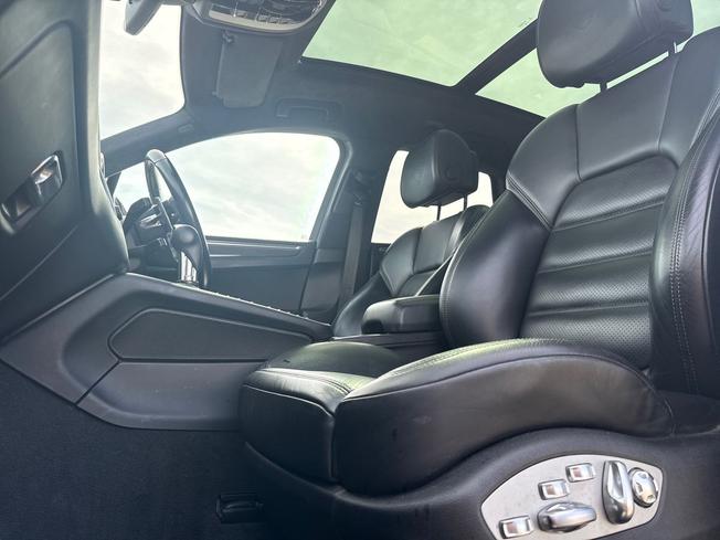 PORSCHE Macan Photo 40