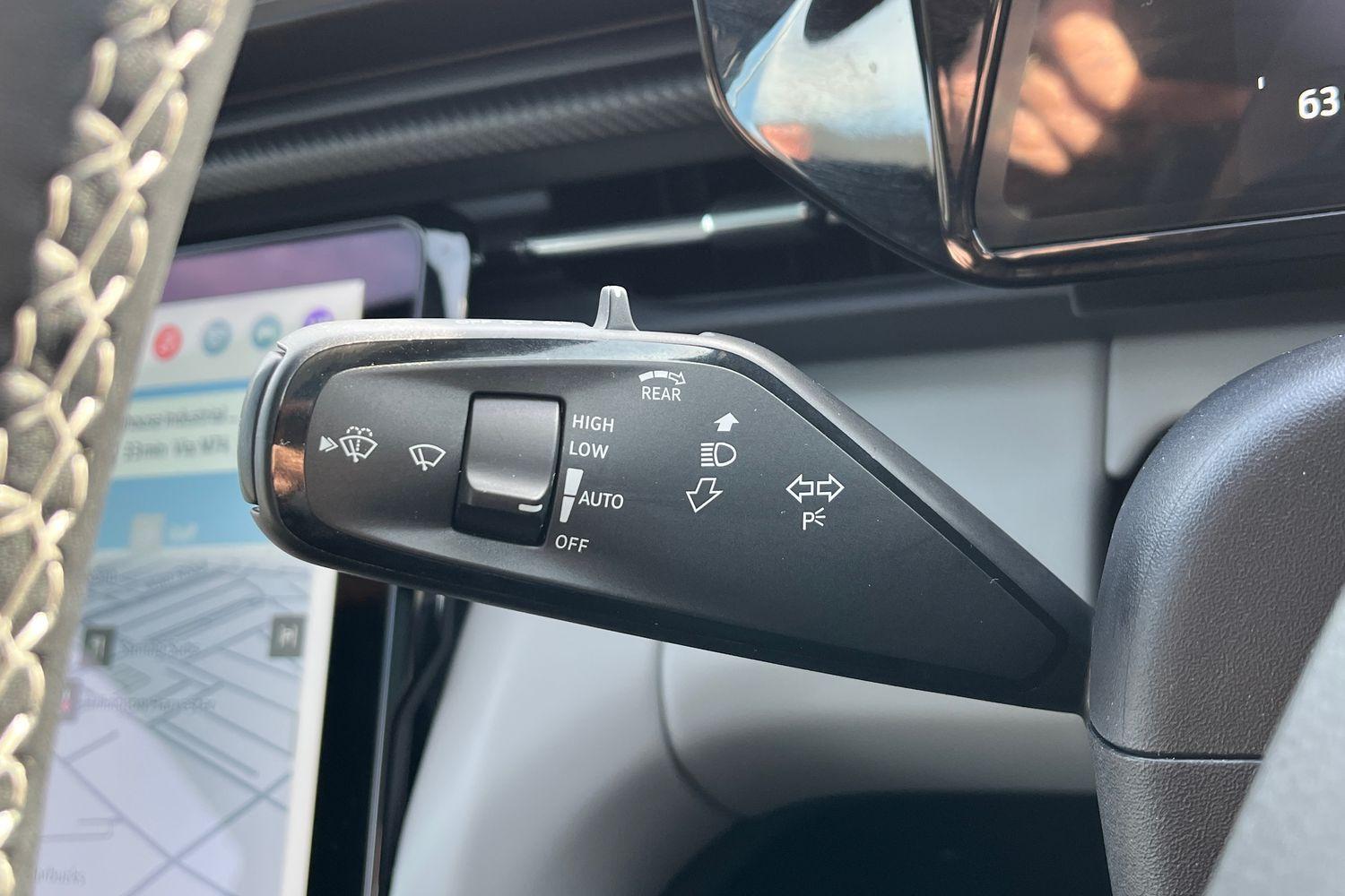 Ford Explorer Photo 13