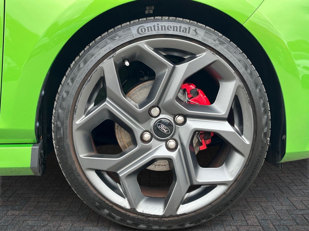 Ford Fiesta Photo 8