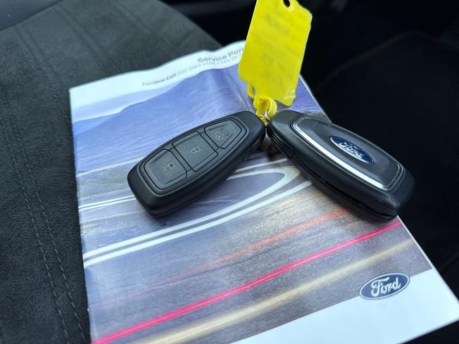 FORD Kuga Photo 49