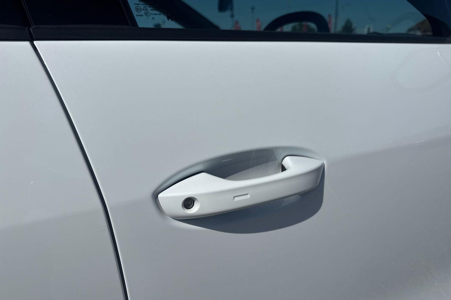 Ford Explorer Photo 23