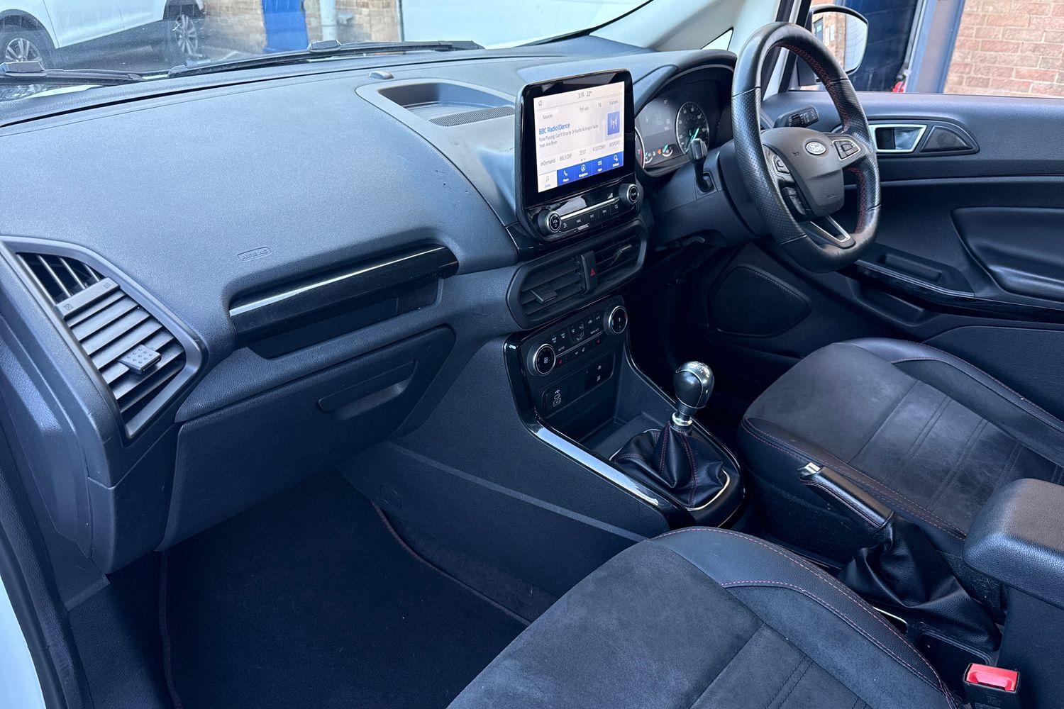 Ford ECOSPORT Photo 17