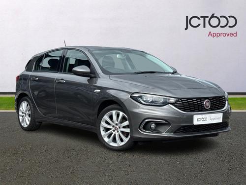 FIAT Tipo 1.6 MultiJetII Lounge Hatchback 5dr Diesel Manual Euro 6 (s/s) (120 ps)