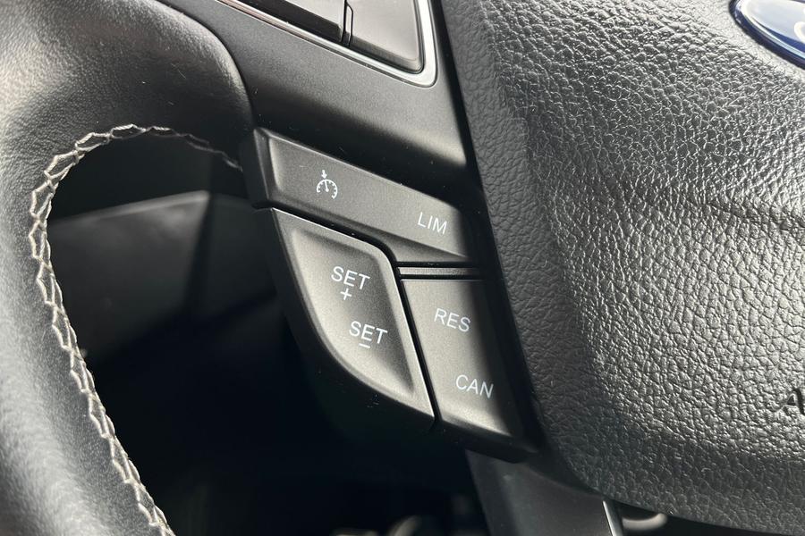Ford KUGA Photo autoimg-0e3e39104f4acf60c7b7c026ed940d91b1a5425f.jpg