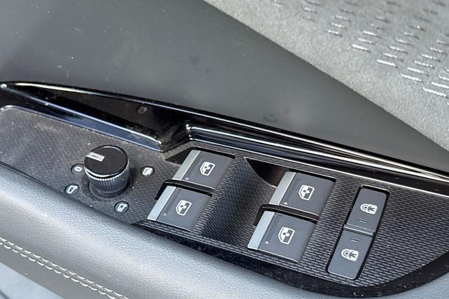 AUDI Q3 Photo 22
