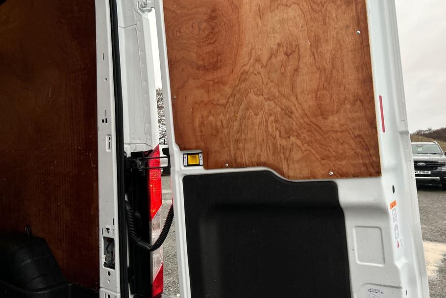 Used Ford TRANSIT 28