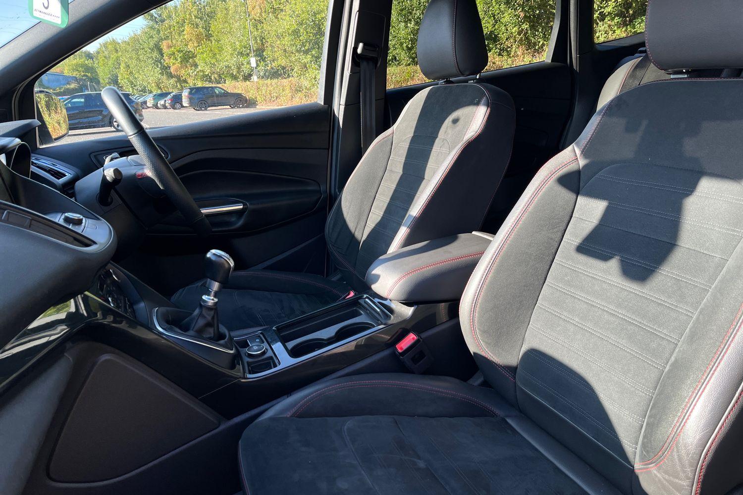 Ford Kuga Photo 18