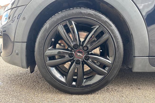 MINI Hatch Photo 23