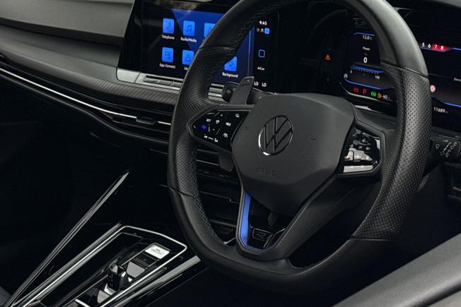 VOLKSWAGEN Golf Photo 37