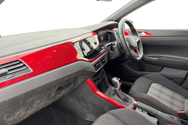 VOLKSWAGEN Polo Photo 2