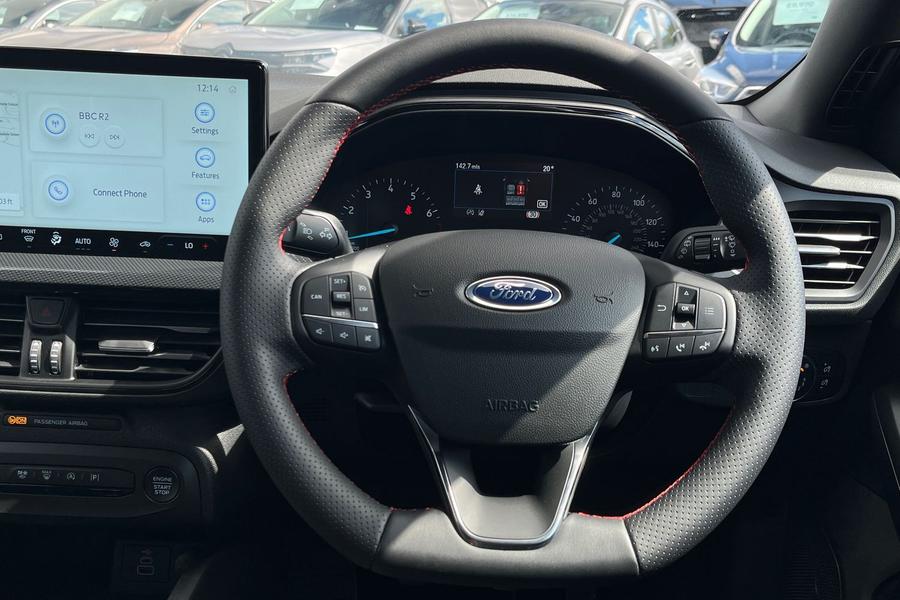 Ford FOCUS Photo autoimg-0e559e18b73ddbba18fac74d20f26fa0fa1c3ab7.jpg