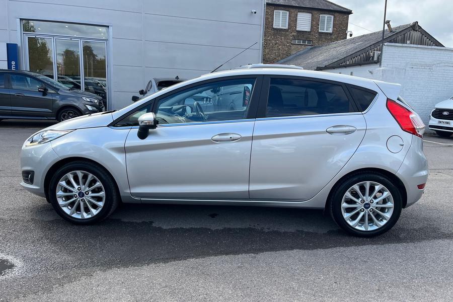 Ford FIESTA Photo autoimg-0e5ae92fd81a206a1804f3409e24857abe44005d.jpg