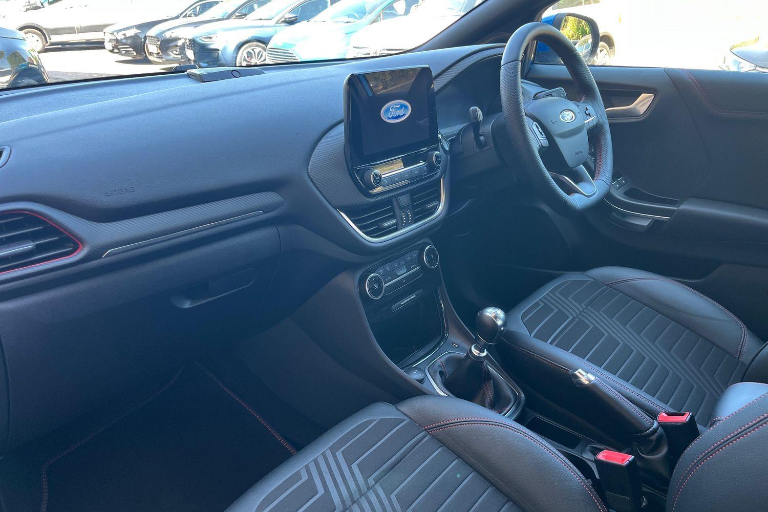 Ford PUMA Photo 17