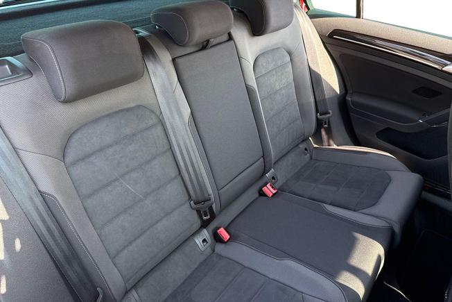 VOLKSWAGEN Golf Photo 9