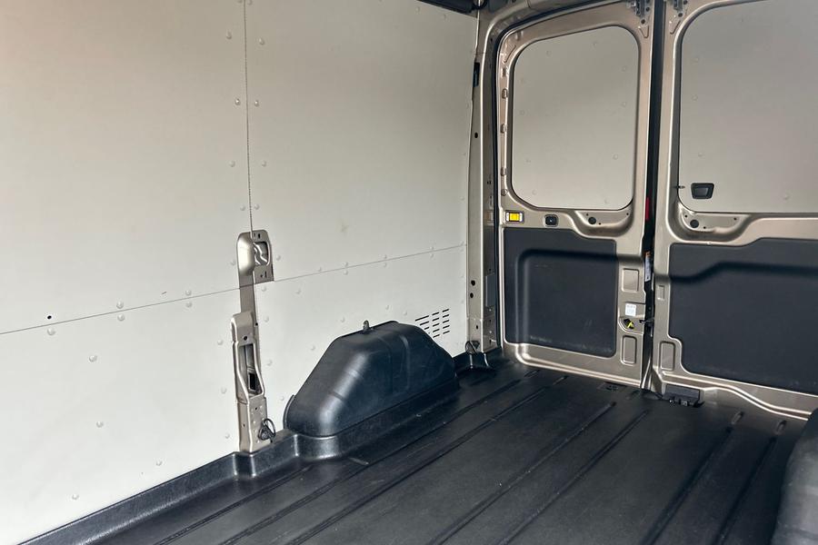 Ford Transit Photo autoimg-0e63e6e2a1176fb88791ee69f5a621ed7477ee54.jpg