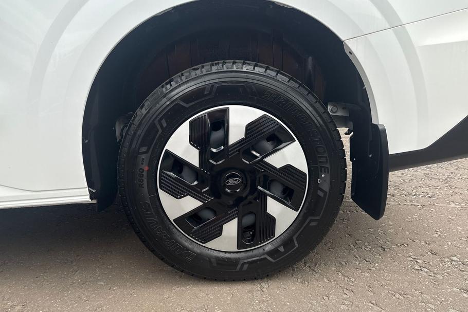 Used Ford E-TRANSIT CUSTOM HV75OYC 19