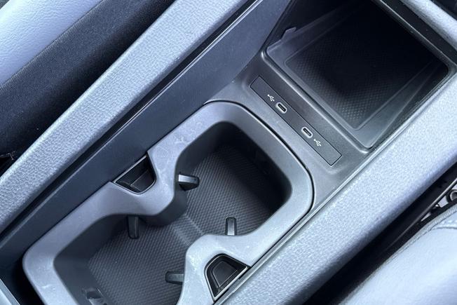 VOLKSWAGEN ID.4 Photo 35