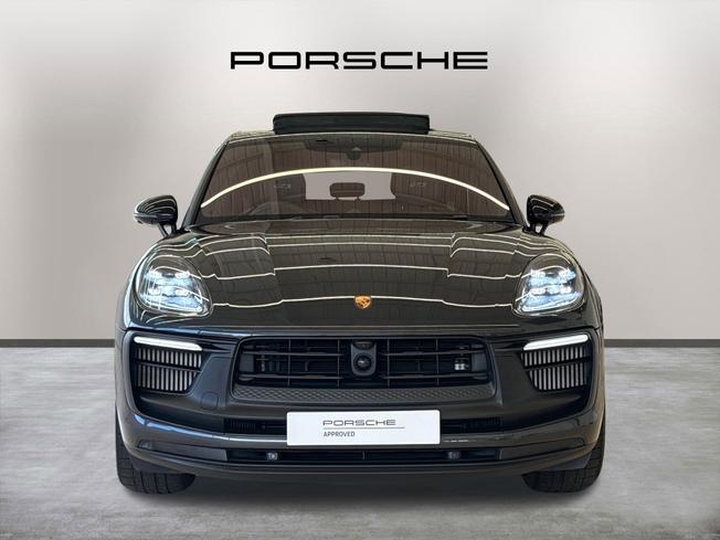 PORSCHE Macan Photo 2