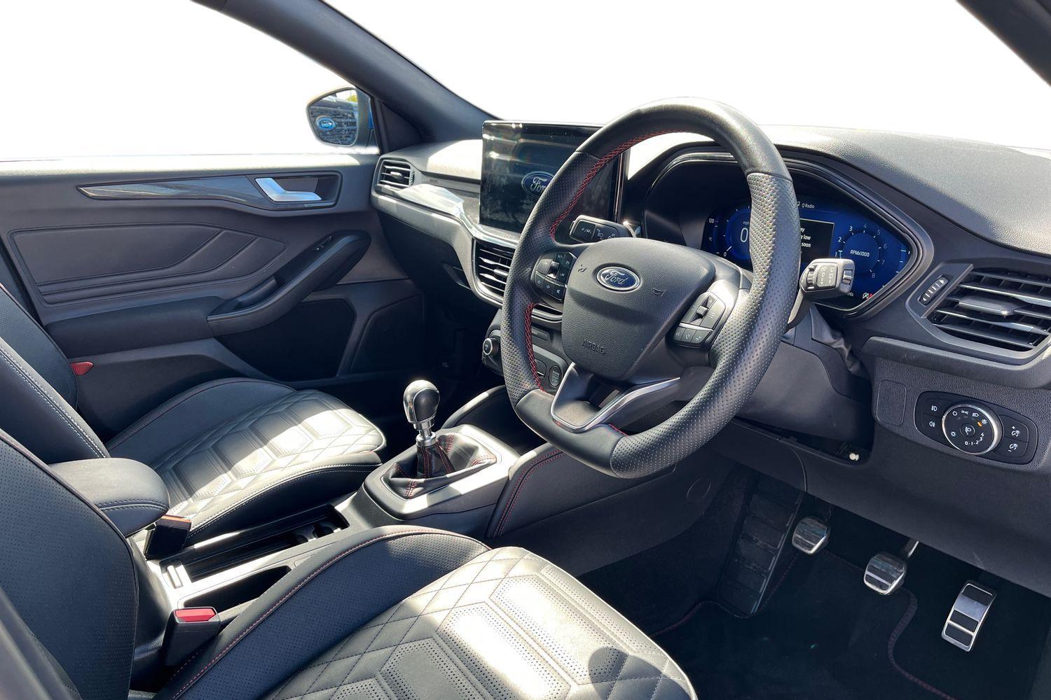 Ford FOCUS Photo 8