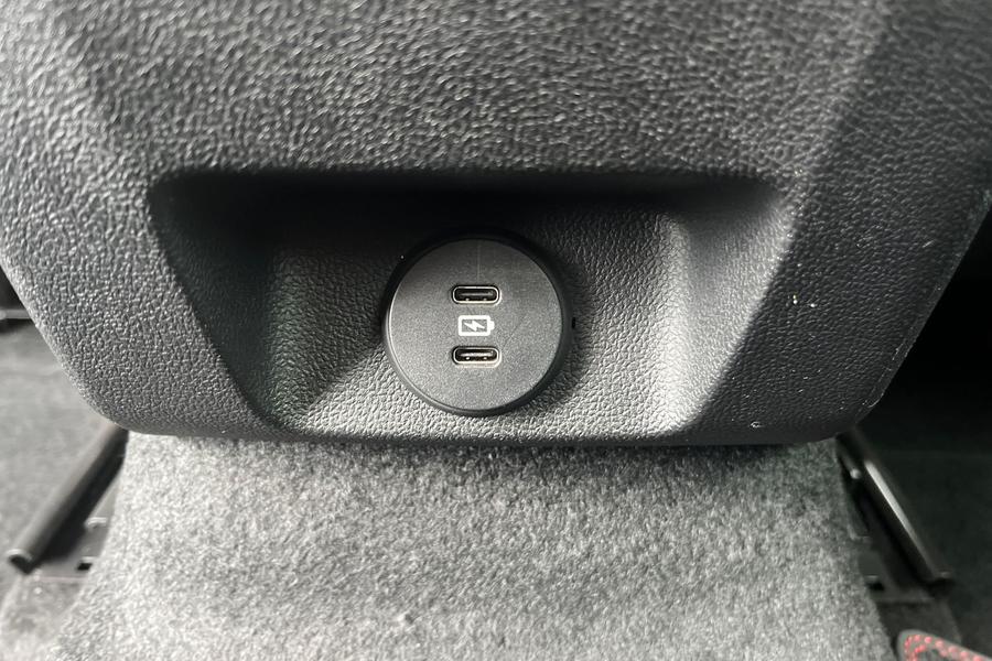 Ford FOCUS Photo autoimg-0e6ed55847b784717ff9c53e02a220028b2d7a8f.jpg