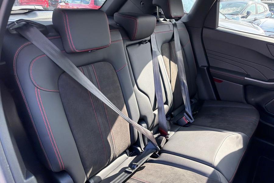 Ford KUGA Photo autoimg-0e6f426d78faad4e07b4956f87fdf144a09c3bbf.jpg