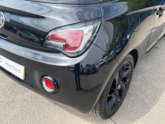 VAUXHALL Adam Photo 18