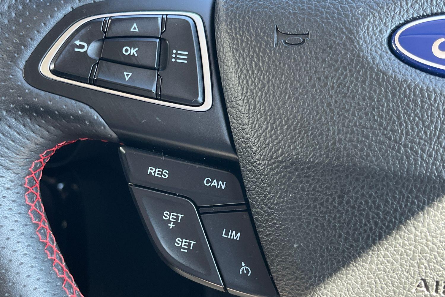 Ford EcoSport Photo 24
