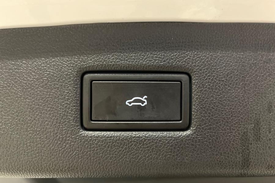 Ford EXPLORER Photo autoimg-0e70a21f78de4b022c10190fc6f32b9c12fc1285.jpg
