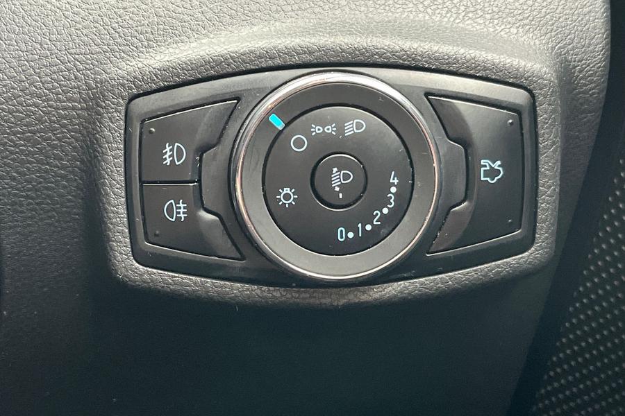Ford KA+ Photo autoimg-0e70b854f6fa14666cb14242d764ebea94e0faa8.jpg