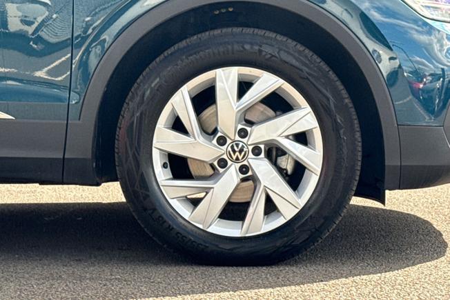 VOLKSWAGEN Tiguan Photo 5