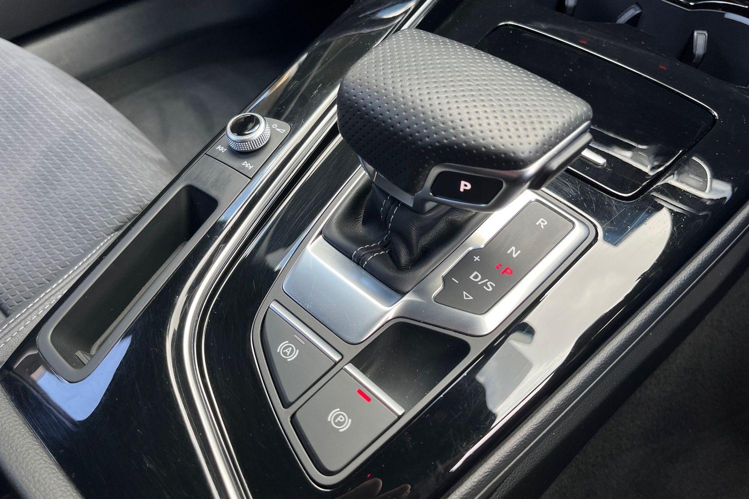 Audi A4 Photo 34