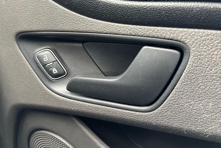 Used FORD TRANSIT CUSTOM YV19ZVR 18