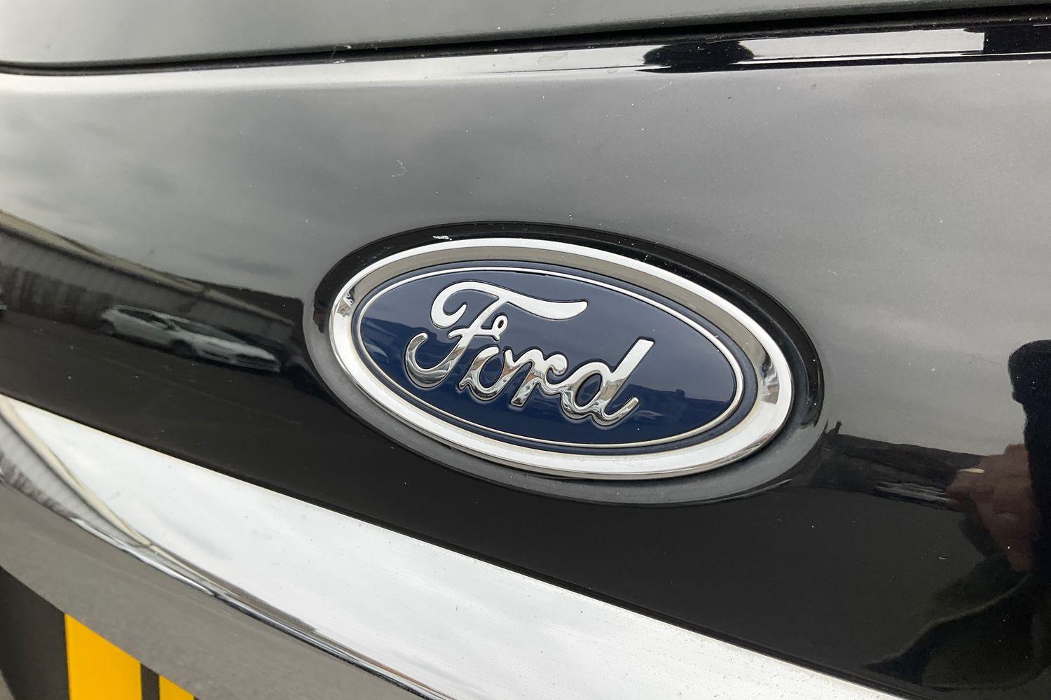 Ford ECOSPORT Photo 39