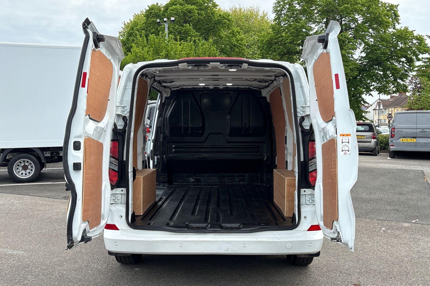 Ford TRANSIT CUSTOM Photo 5
