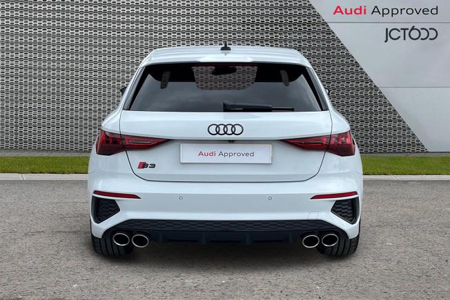 AUDI S3 Photo 7