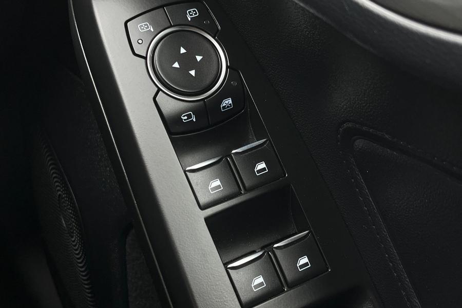 Ford FOCUS Photo autoimg-0e7d27e495610163ef92f6ae80641a5e7a38baa5.jpg