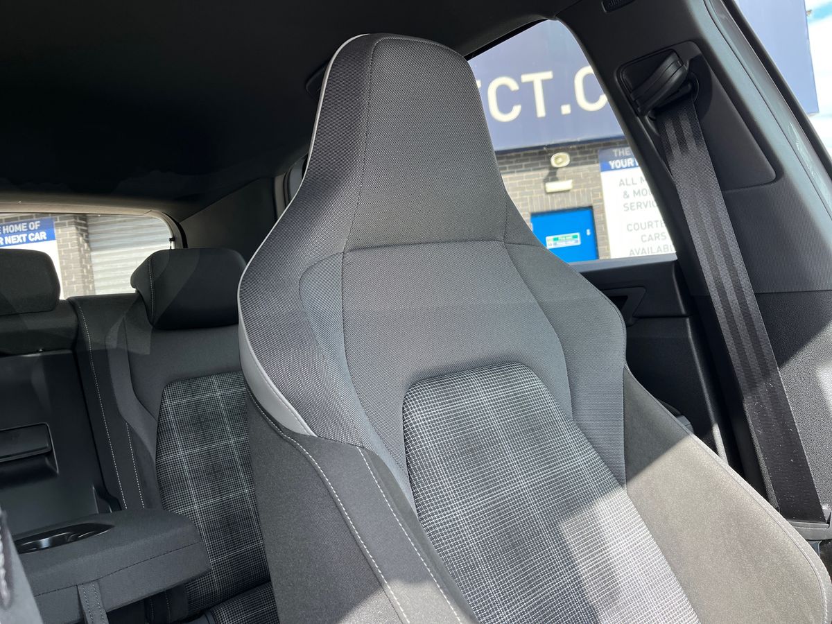 Volkswagen Golf Photo 40