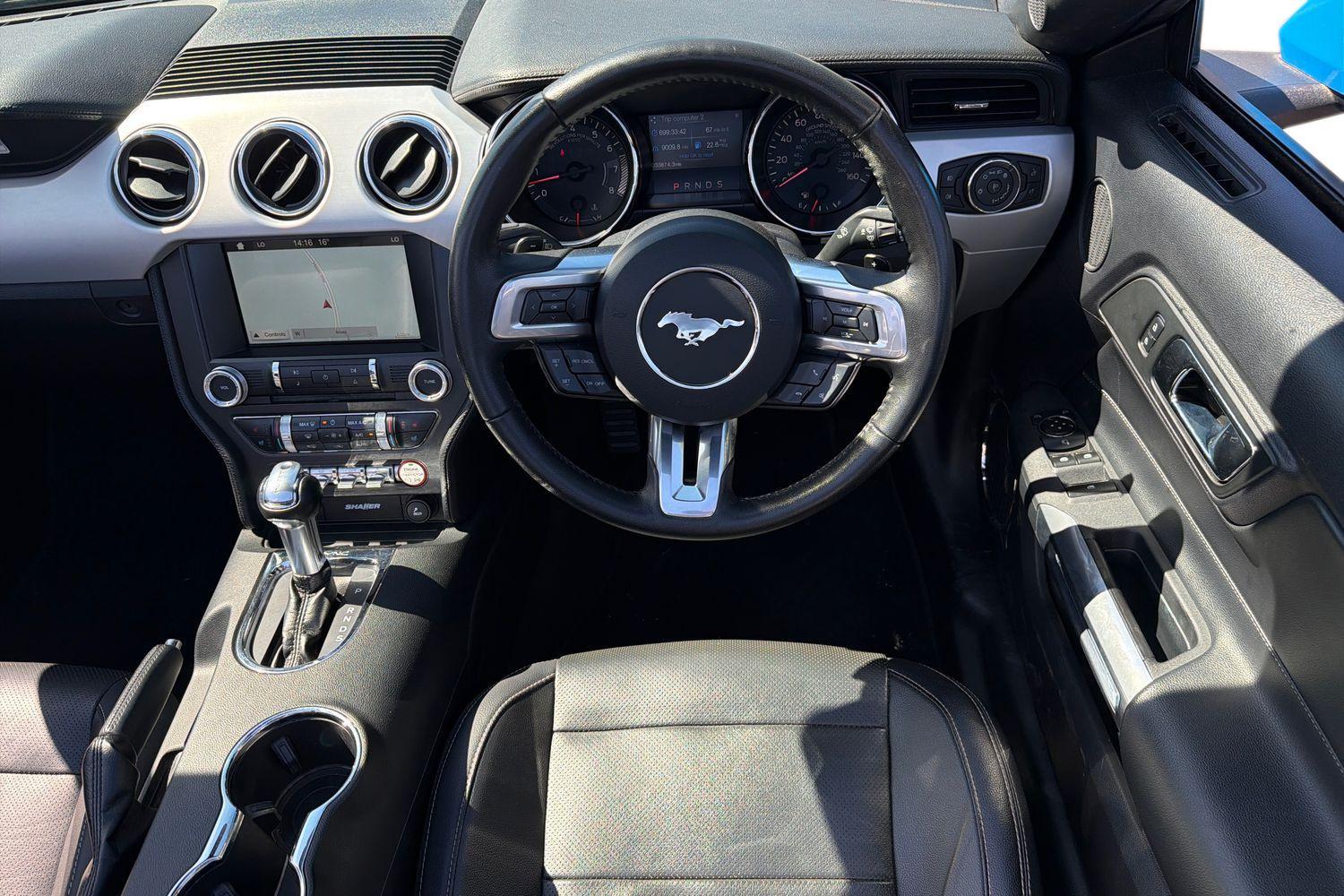 FORD MUSTANG Photo 10