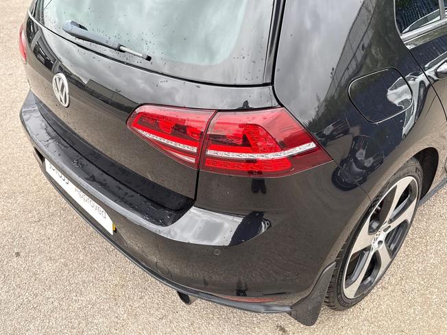 VOLKSWAGEN Golf Photo 22