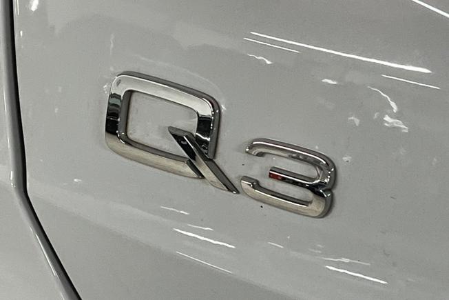 AUDI Q3 Photo 38